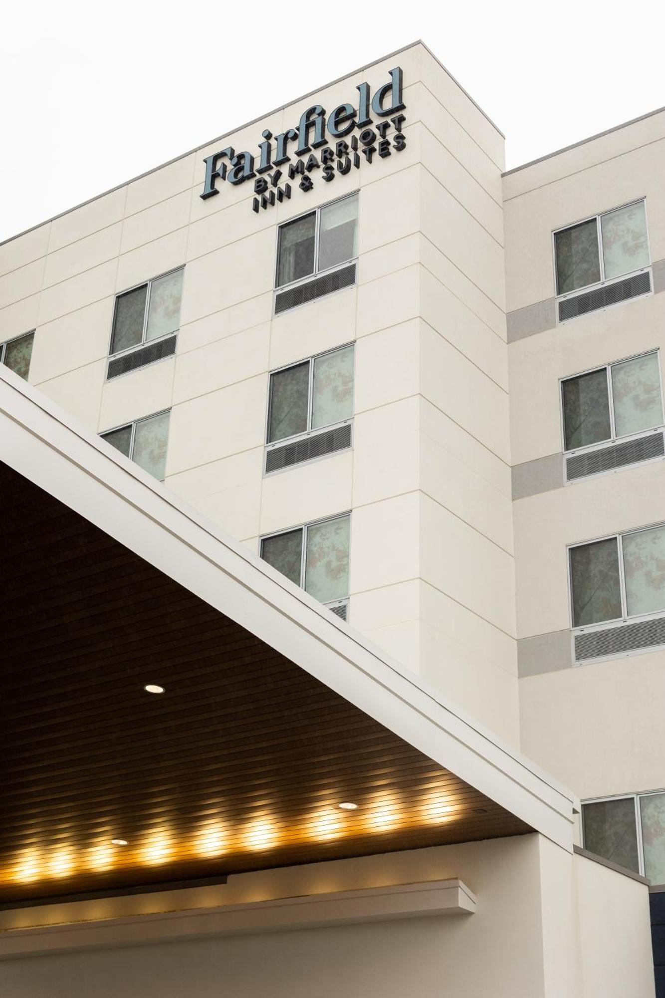 Fairfield By Marriott Inn & Suites Kansas City North, Gladstone Exterior photo
