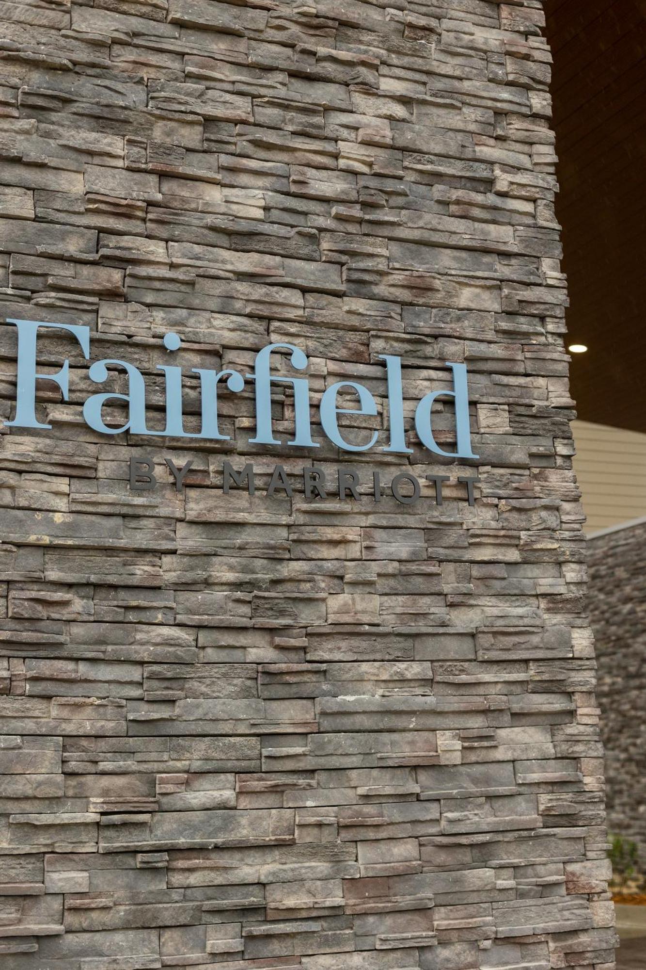 Fairfield By Marriott Inn & Suites Kansas City North, Gladstone Exterior photo
